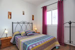 Tranquilo chalet con piscina privada cerca de Conil. Barbacoa, porche, merendero.
Chalet con capacidad para 6 o 7 personas