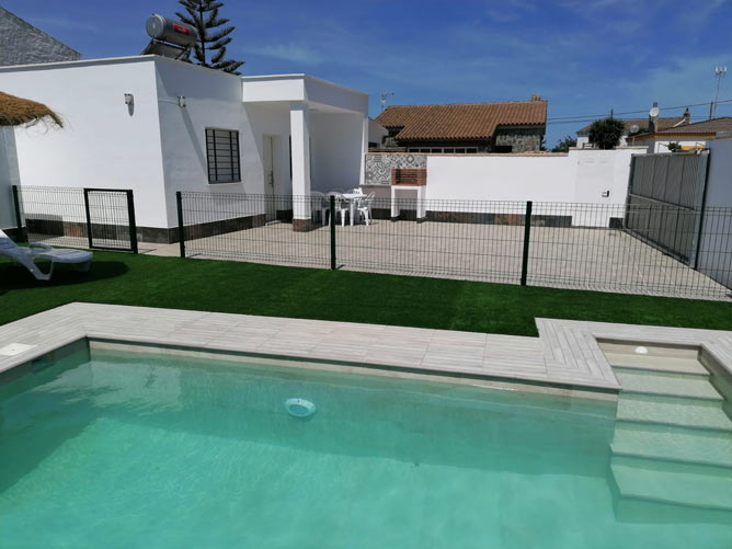 piscina con escaleras