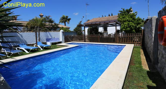 chalet con piscina