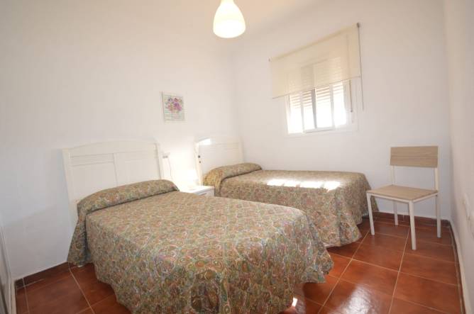 dormitorio con 2 camas