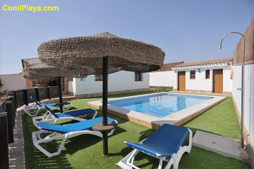 Chalet con piscina en Conil