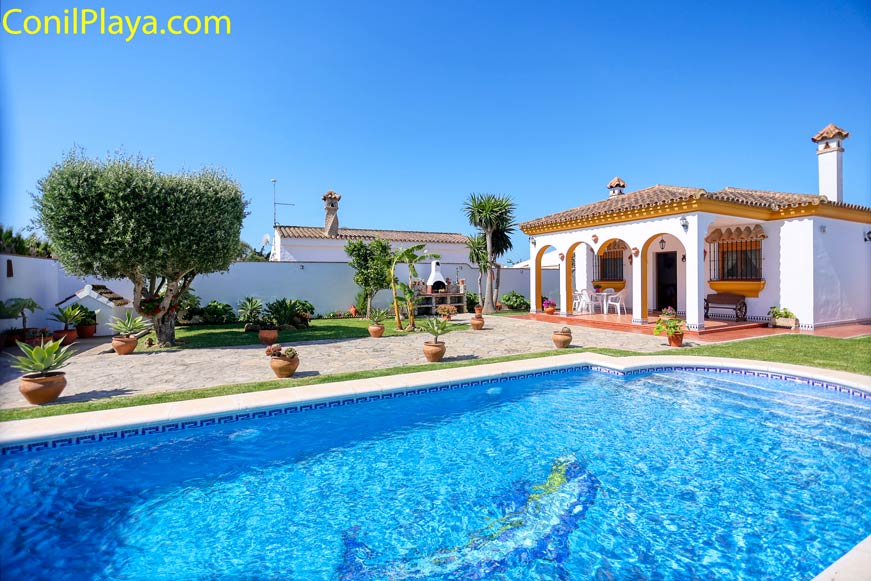 casa conil piscina