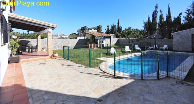 chalet con piscina privada