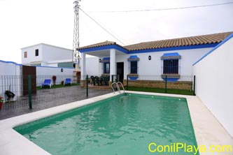 foto del chalet en Conil en alquiler