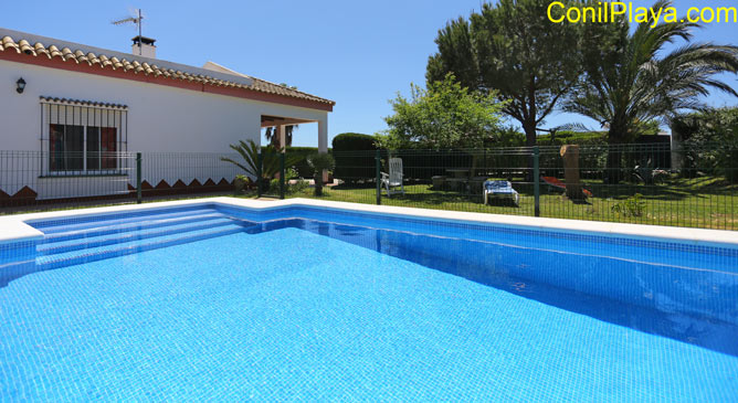 Vista general del chalet en Conil