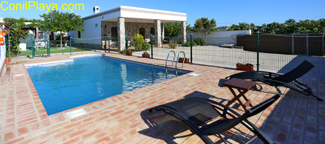 Chalet en Conil con piscina privada
