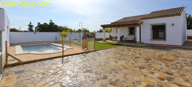 Chalet en Conil con piscina privada