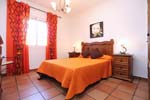 Estupendo chalet con piscina privada situado a unos 6 minutos en coche de las playas de Conil. Barbacoa, porche, muy tranquilo.
chalet para 6 personas en Conil