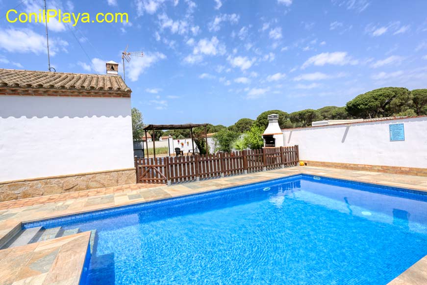 piscina del chalet en Majadales de Roche, Conil de la Frontera