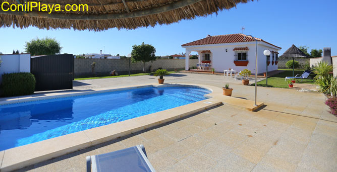 chalet con piscina privada