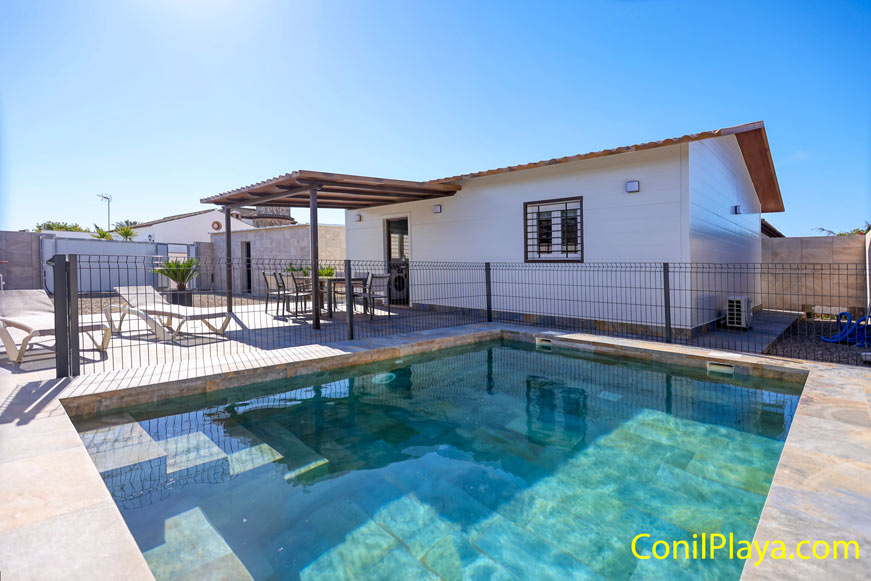 casa conil piscina
