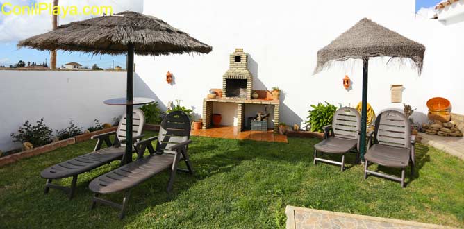 jardin con césped