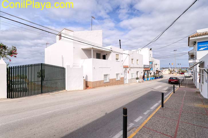 Fachada y distancia a la playa