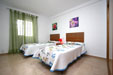 Apartamento nuevo, de un dormitorio con dos camas individuales y sofa cama en el salon y cama supletoria, ideal para parejas y matrimonios con uno o dos niños, situado en un lugar estupendo,tranquilo y a su vez cercano a la playa y a la zona turistica.
ver fotos