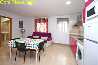 comedor y cocina del estudio