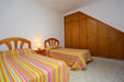 Apartamento estudio en la Calle Cadiz, en pleno centro turístico de Conil, a 2 minutos andando de la playa. Azotea, patio de vecinos.
Apartamento - estudio para 2 a 4 personas