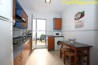 Cocina con patio