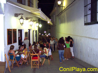 Bar en la calle cárcel.