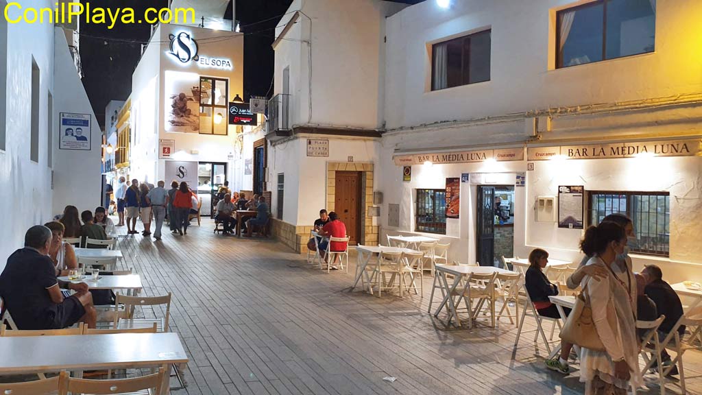 Cena en Conil, en la calle Cádiz