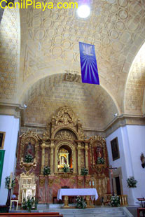 Retablo de La Patrona de Conil, Nuestra Señora de las Virtudes.