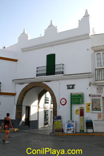 Puerta de la Villa.