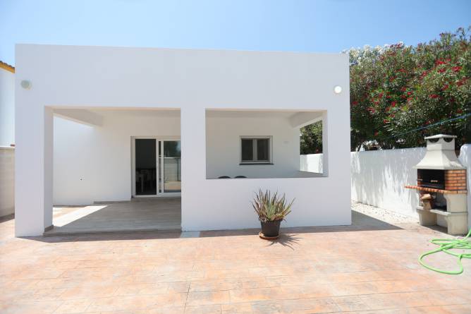Casa en El Palmar para alquilar a pocos metros de la playa. Casa en El Palmar en alquiler cerca de la playa.