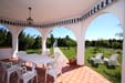 Estupendo chalet muy cerca de la playa con amplio jardin y vistas al mar. El aparcamiento es en el interior de la parcela. Toda la propiedad está vallada. Su interior está formado por un salón - comedor con chimenea, dos dormitorios con armarios ...
Alquiler de chalet en El Palmar directamente por el propietario, en zona tranquila.