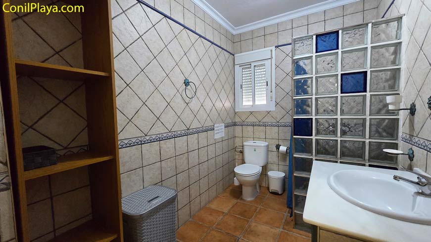 cuarto de baño con ducha