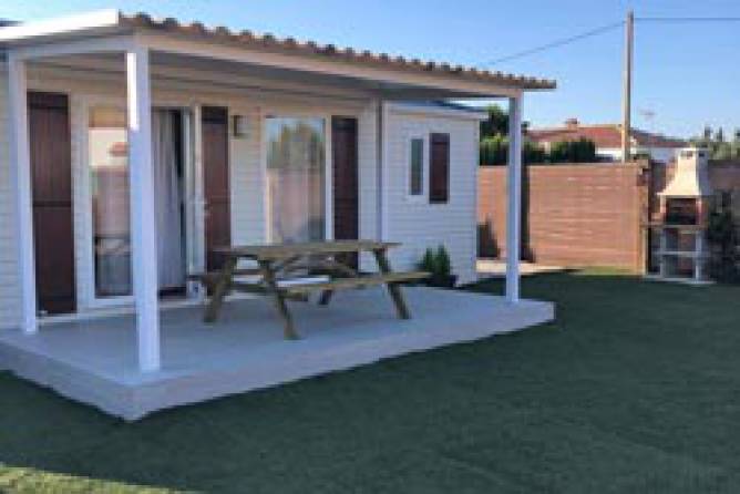 Casa en el Palmar muy cerca de la playa andando, aire acondicionado, porche, barbacoa, aparcamiento privado.
casa en el Palmar