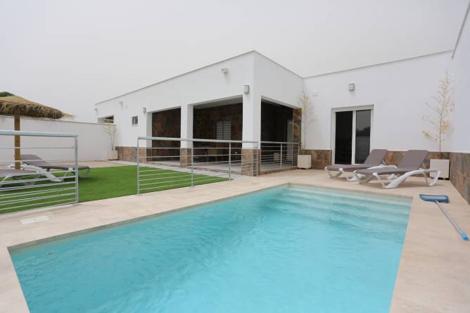 Chalet en El Palmar con piscina en alquiler en zona tranquila y muy cerca de la playa.