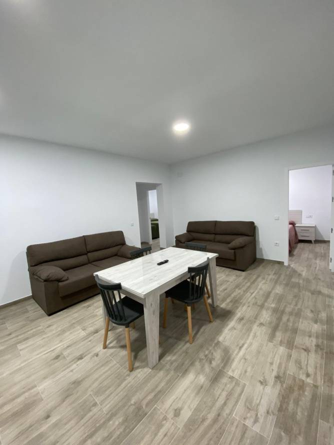 sofá y mesa comedor