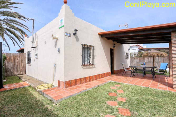 Jardín de la casa en El Palmar de Vejer, Cádiz.