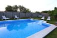2 dormitorios,4 personas. Tranquila casa con piscina comunitaria en El Palmar, en zona muy tranquila y a pocos minutos andando de la playa. Barbacoa, porche, jardin y aparcamiento privado, chimenea.
