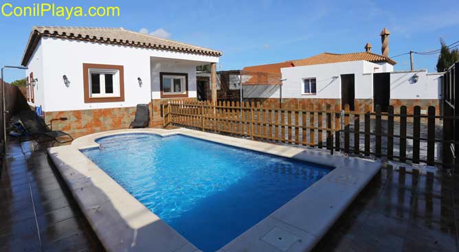 chalet con piscina en El Palmar de Vejer