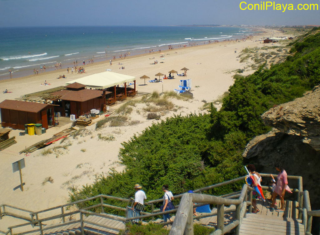 Escaleras de bajada a la playa