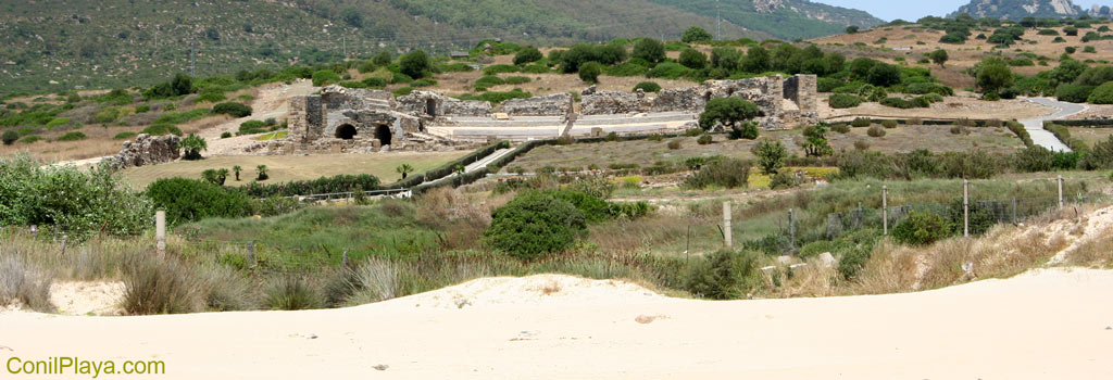 Ruinas de Baelo Claudia vista desde la playa.