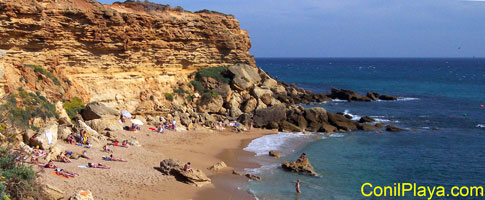 Calas de Roche: Cala del Faro.