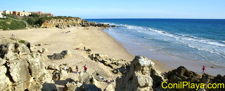 Cala encendida, junto a urbanización Roche.