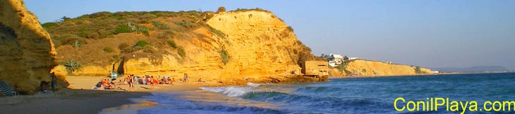 Cala Puntalejo, 1 de Septiembre de 2007, con viento de levante. No se notó.