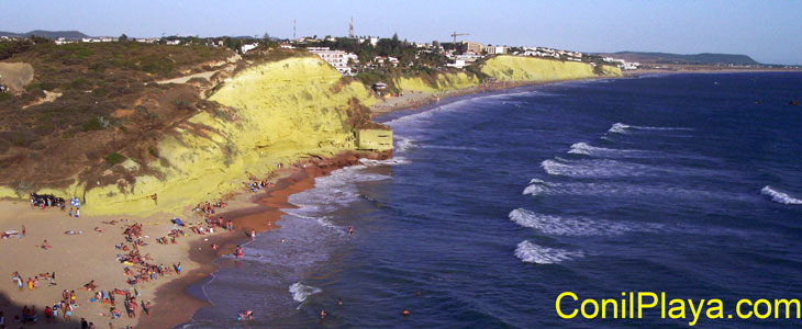 La Cala del Puntalejo y la playa de la Fuente del Gallo.