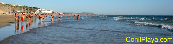 Conil, atardecer en la playa de la Fontanilla. 4 de Agosto de 2008.