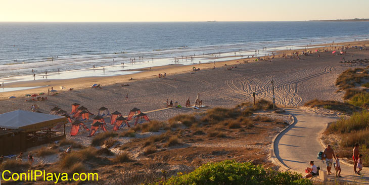 Rampa de acceso a la playa.