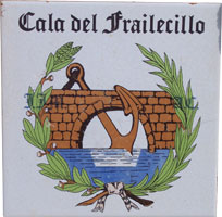 azulejo que se encuentra en la bajada de la Cala del Frailecillo