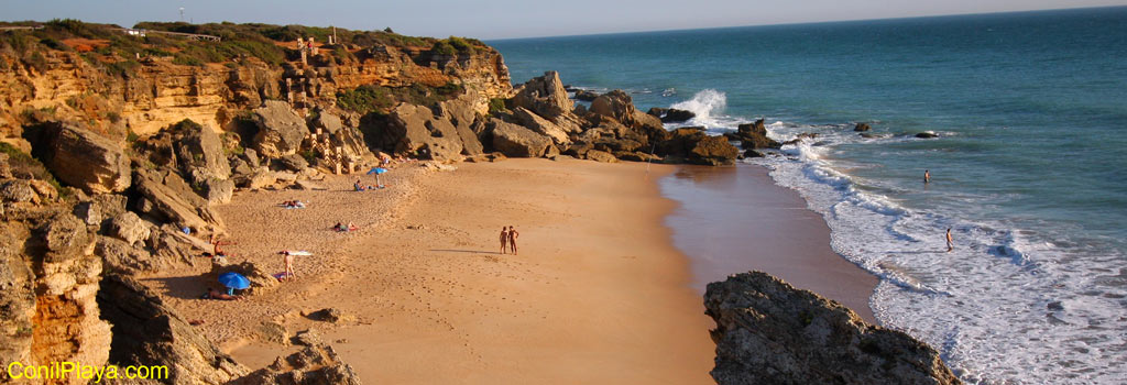 Nudismo en la cala del frailecillo.