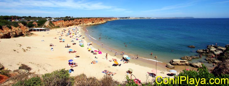 Cala del Aceite y Conil al fondo en el horizonte