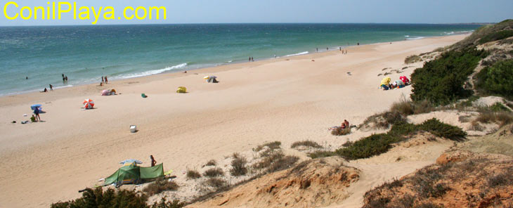 La playa del Puerco es una playa virgen poco masificada.