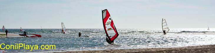 Windsurf con viento de levante.