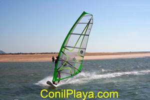 Windsurf en el rio salado.