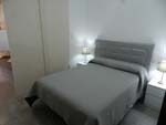 Se encuentra en zona muy turistica y tipica de Vejer, en pleno centro, cerca de todo. Situada en una bonita plazoleta muy tranquila. Consta de un dormitorio, ideal para una pareja.
capacidad para 2 personas