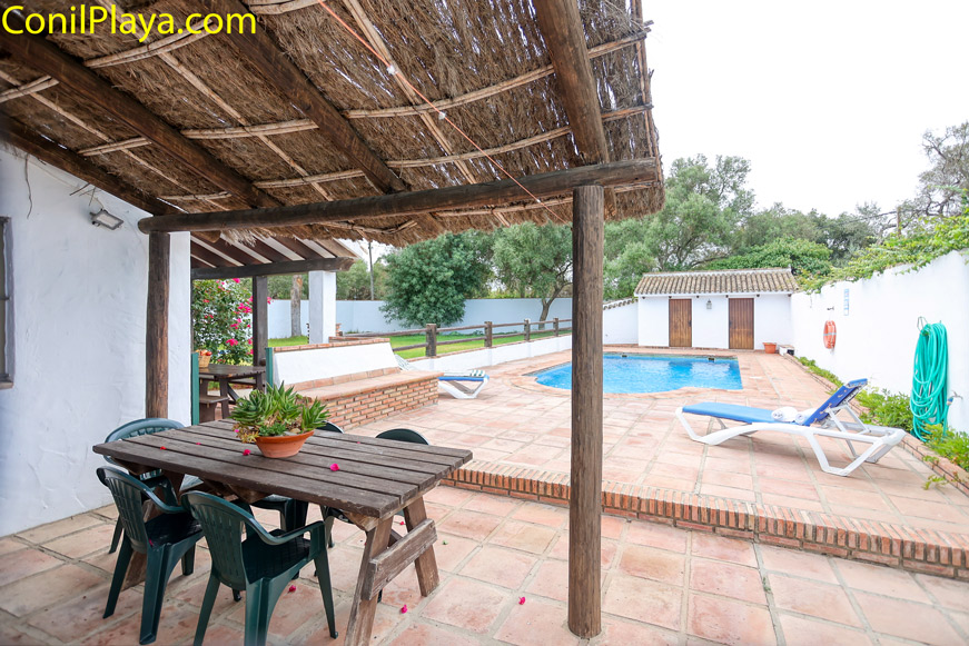 barbacoa piscina